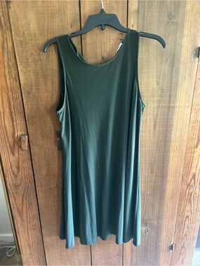 Anne Klein Dark Green Sleeveless Midi Dress